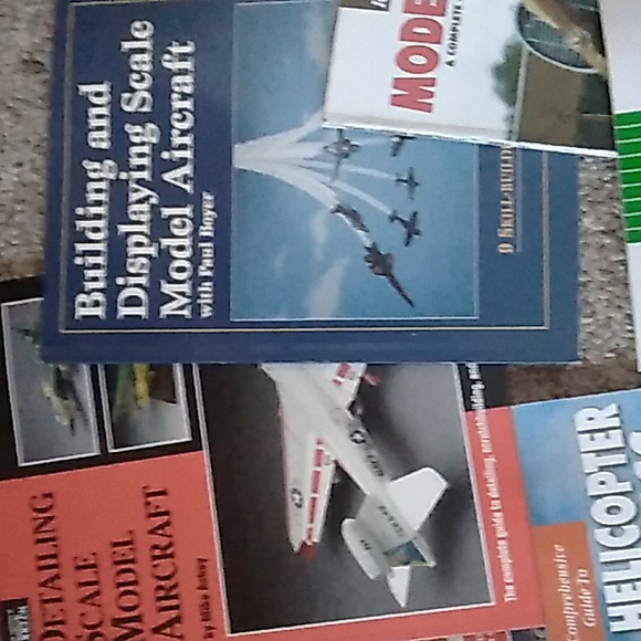 Helicopter Manuals & Model Aircraft Manuals EUC - Picture 2 of 12
